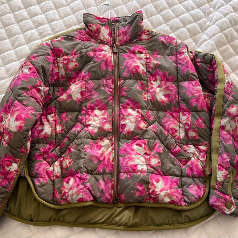 Free People Pippa Printed Packable Puffer Jacket Size XS Green Pink Rose